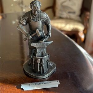 The Franklin Mint The Blacksmith Fine Pewter Sculpture 1975.